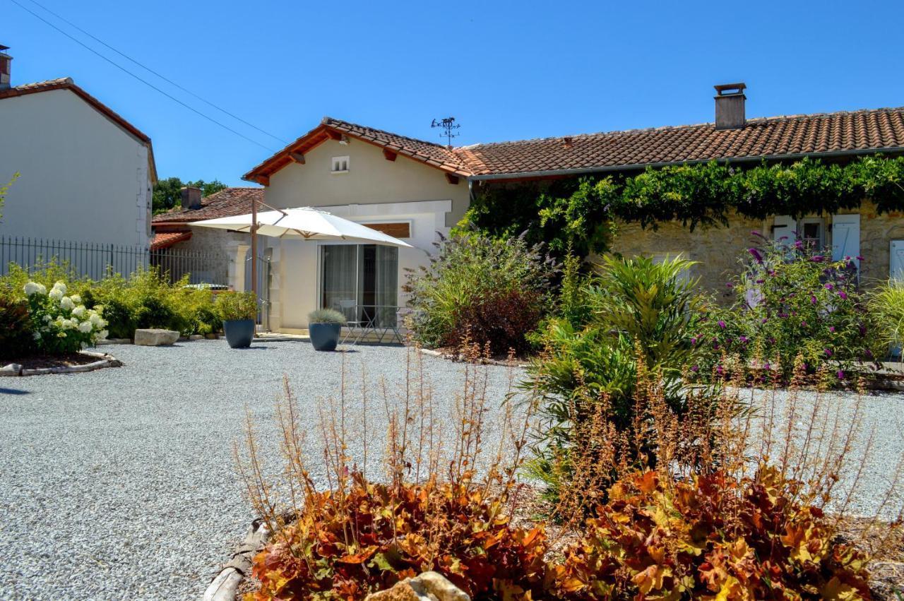 Bed and Breakfast Grande Chambre D'Hote Les Chats-Pitres La Rochette  Экстерьер фото